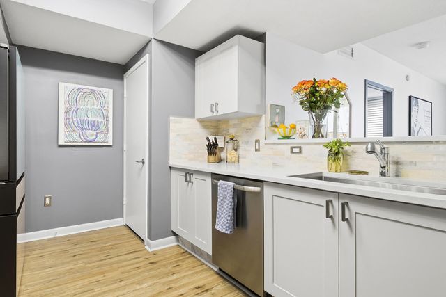 1551 N Flagler Drive 605, West Palm Beach, FL 33401