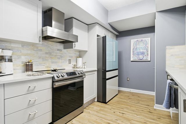 1551 N Flagler Drive 605, West Palm Beach, FL 33401