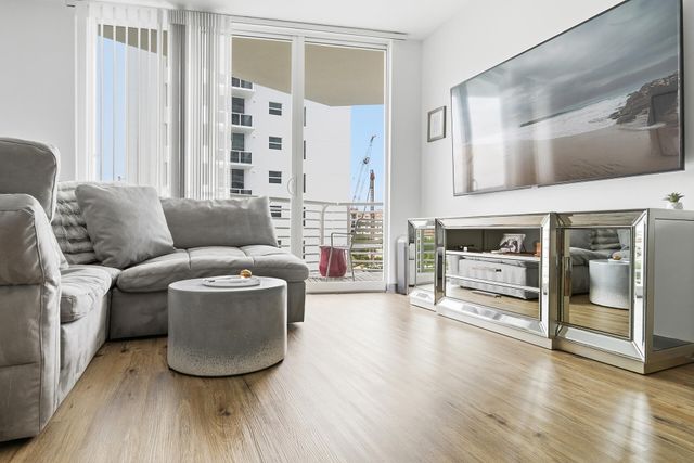 1551 N Flagler Drive 605, West Palm Beach, FL 33401