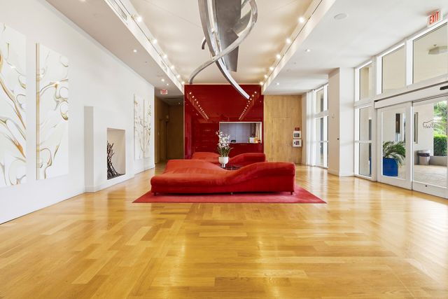 1551 N Flagler Drive 605, West Palm Beach, FL 33401