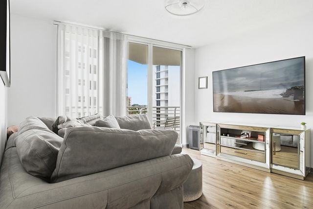 1551 N Flagler Drive 605, West Palm Beach, FL 33401