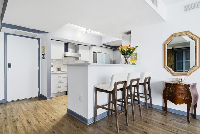 1551 N Flagler Drive 605, West Palm Beach, FL 33401