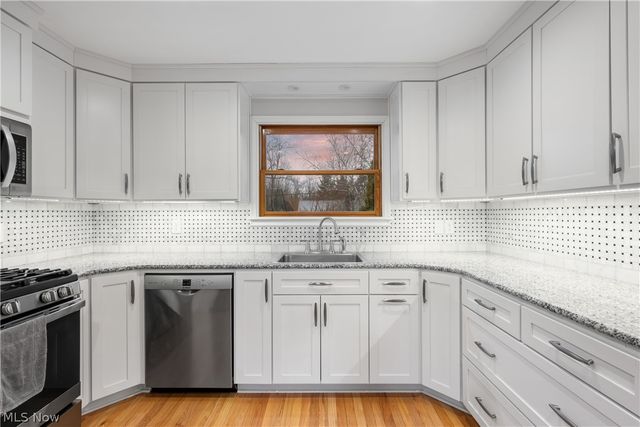 800 Emerson Avenue NW, North Canton, OH 44720