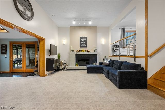 800 Emerson Avenue NW, North Canton, OH 44720