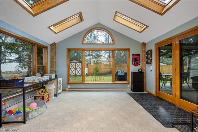 800 Emerson Avenue NW, North Canton, OH 44720