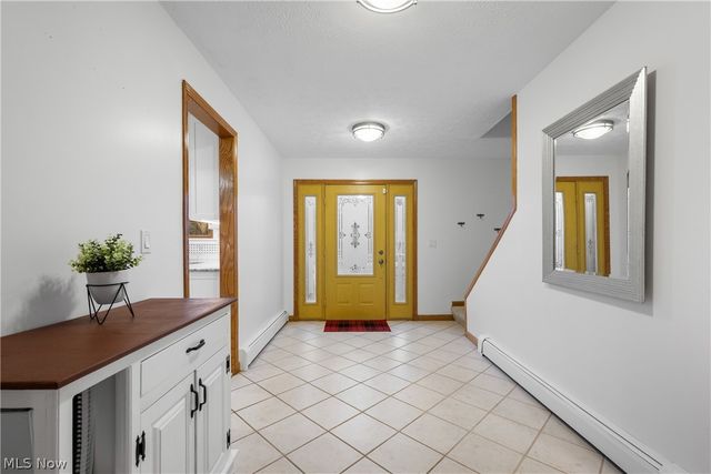 800 Emerson Avenue NW, North Canton, OH 44720