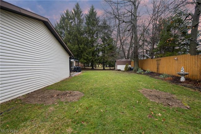 800 Emerson Avenue NW, North Canton, OH 44720