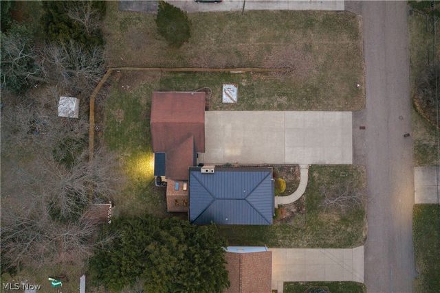 800 Emerson Avenue NW, North Canton, OH 44720