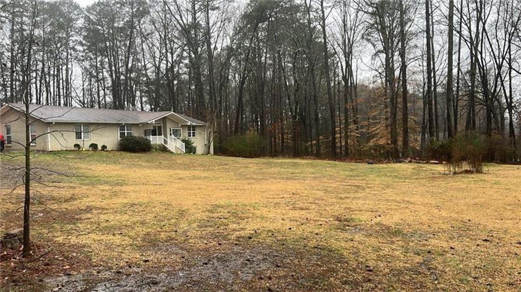Image 1 of property listing at 3747 &3755&3775 Atlanta Highway, Cumming, GA 30040