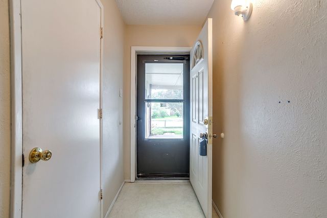 6820 Glenwood Drive, North Richland Hills, TX 76182