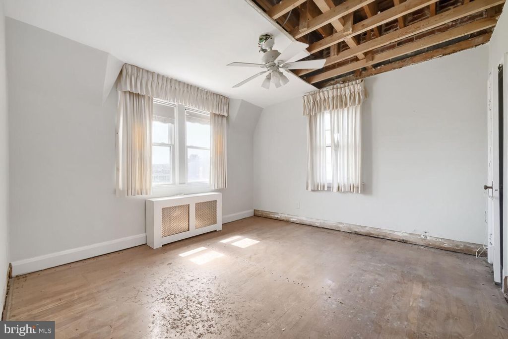 Image 16 of property listing at 2411 FAIRWAY, Baltimore, MD 21222