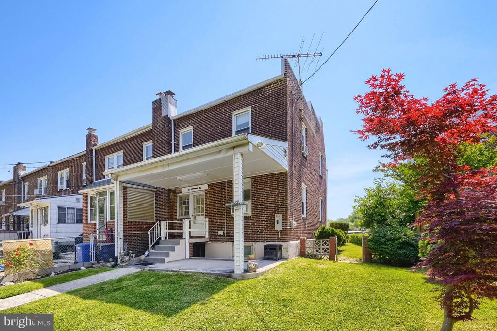 Image 24 of property listing at 2411 FAIRWAY, Baltimore, MD 21222