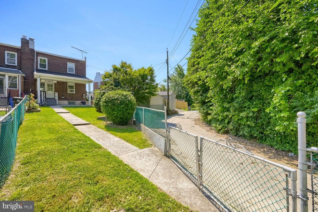 Image 28 of property listing at 2411 FAIRWAY, Baltimore, MD 21222