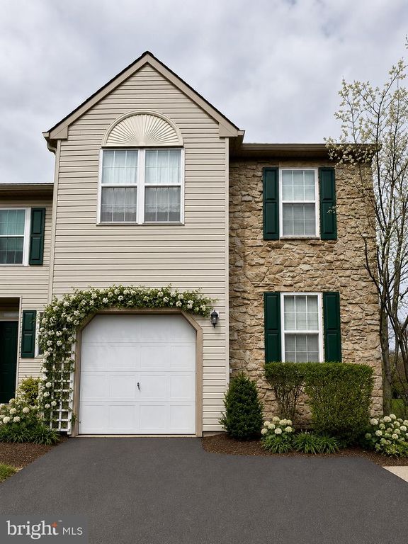 31 BRISTOL CT, NORRISTOWN, PA 19403 — photo 2
