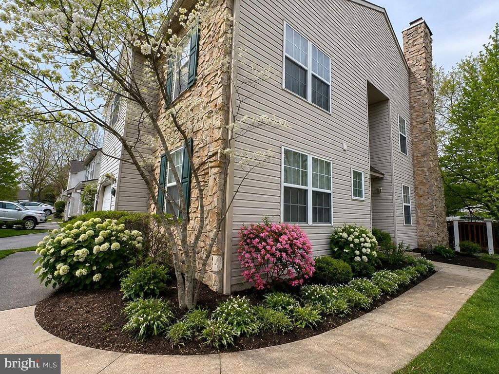 31 BRISTOL CT, NORRISTOWN, PA 19403 — photo 3