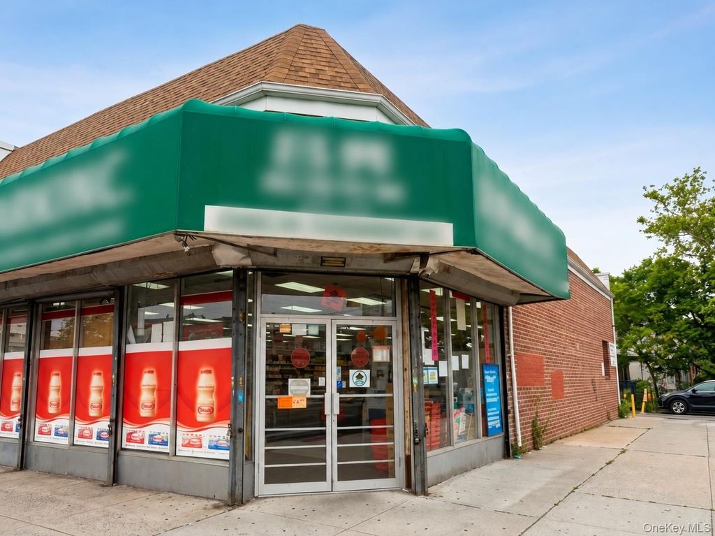 167-xx Union Turnpike, Fresh Meadows, NY 11366 — photo 2