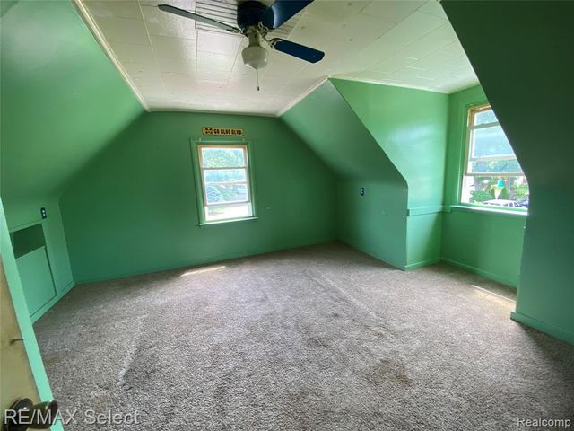 5151 Kendall Drive, Burton, MI 48509