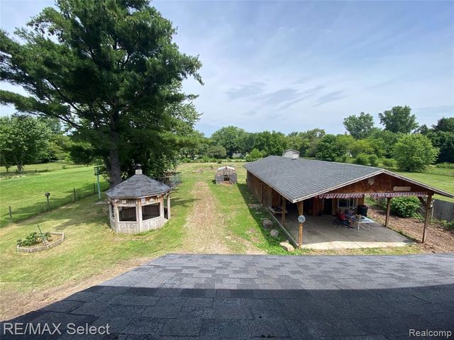 5151 Kendall Drive, Burton, MI 48509