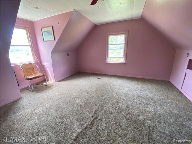 5151 Kendall Drive, Burton, MI 48509