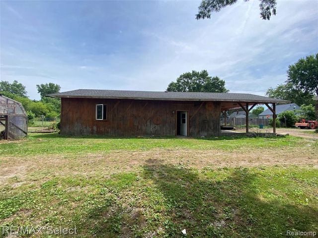 5151 Kendall Drive, Burton, MI 48509
