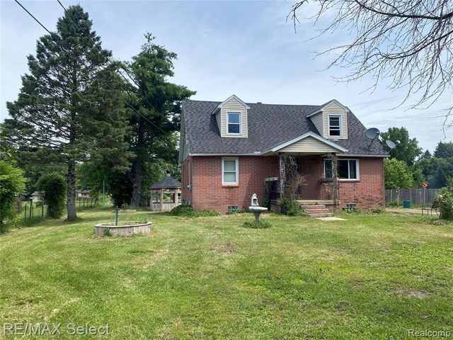 5151 Kendall Drive, Burton, MI 48509