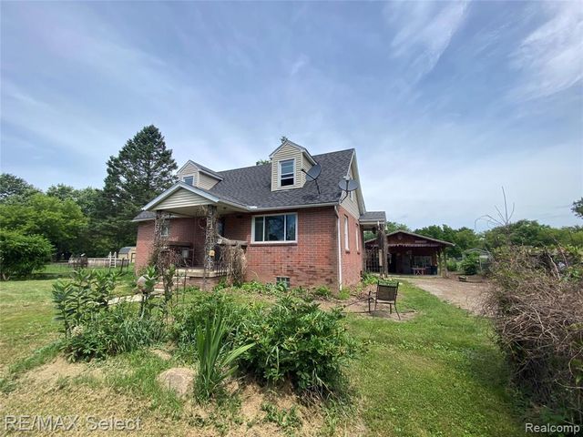 5151 Kendall Drive, Burton, MI 48509