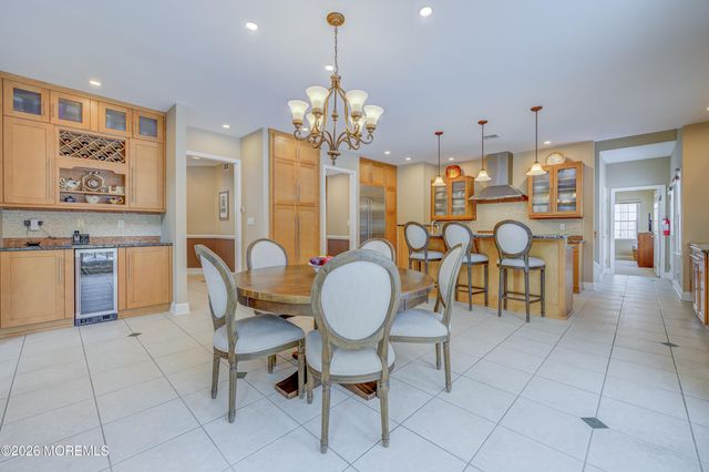 8 Landmark Lane, Marlboro, NJ 07746