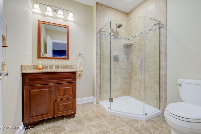 8 Landmark Lane, Marlboro, NJ 07746