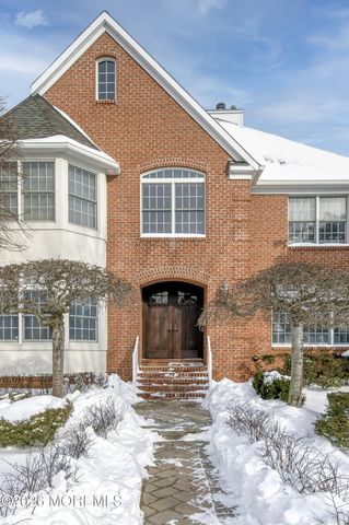 8 Landmark Lane, Marlboro, NJ 07746