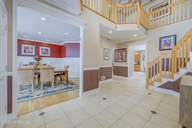 8 Landmark Lane, Marlboro, NJ 07746