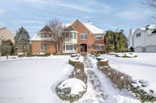 8 Landmark Lane, Marlboro, NJ 07746