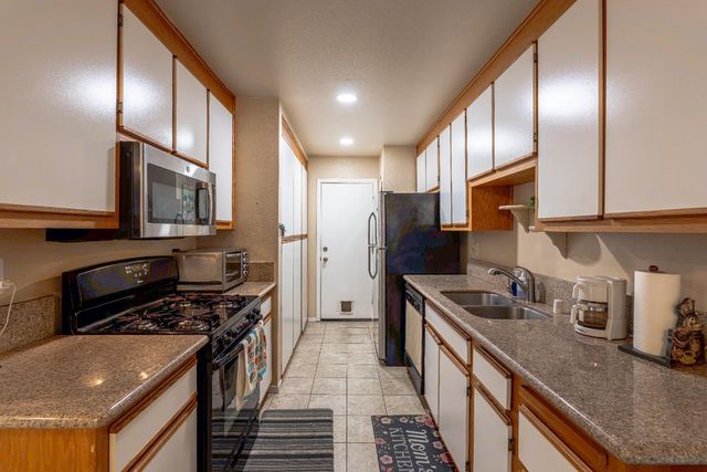 4814 Courtland Ln, Carmichael, CA 95608