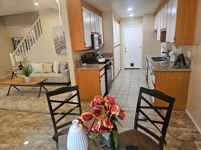 4814 Courtland Ln, Carmichael, CA 95608