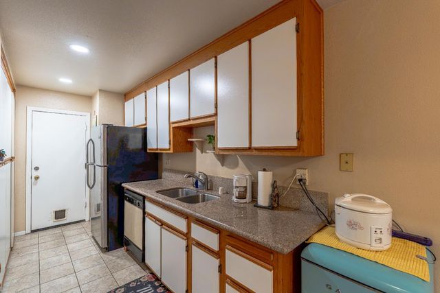 4814 Courtland Ln, Carmichael, CA 95608