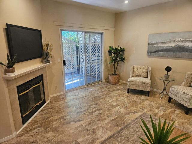 4814 Courtland Ln, Carmichael, CA 95608