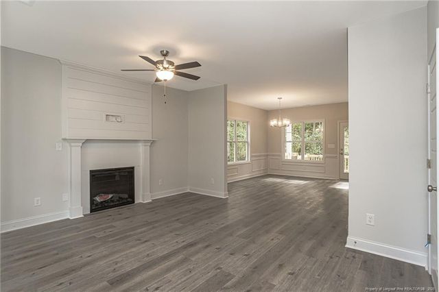 529 Walking Lane, Fayetteville, NC 28311