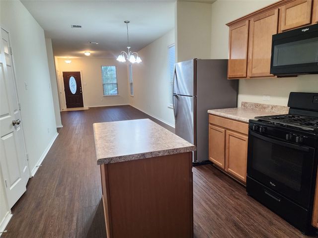 604 Coffee Berry DR, Georgetown, TX 78626