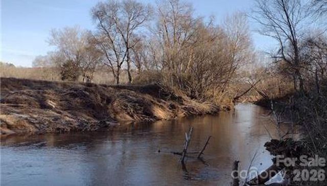 3940 River Road, Hickory, NC 28602