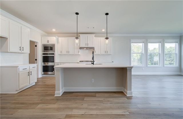 87 Rose Lake Court, Hoschton, GA 30548