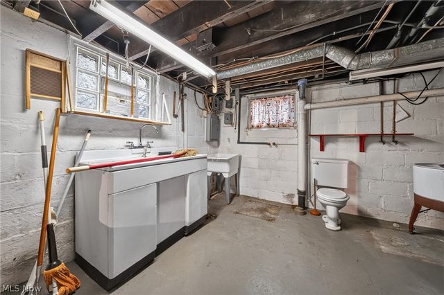 1936 E 45th Street, Ashtabula, OH 44004