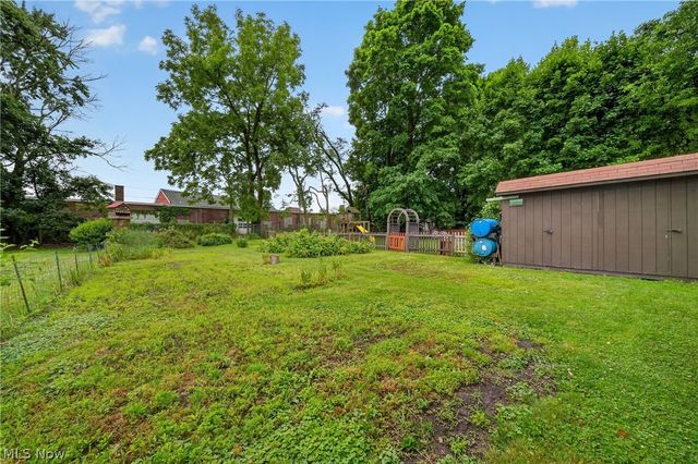 1936 E 45th Street, Ashtabula, OH 44004
