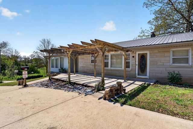 463 Franks Ferry Rd, Sparta, TN 38583