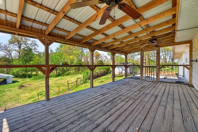 463 Franks Ferry Rd, Sparta, TN 38583