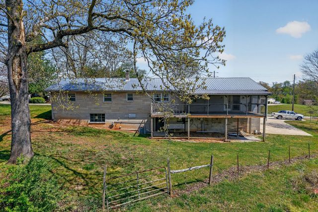 463 Franks Ferry Rd, Sparta, TN 38583