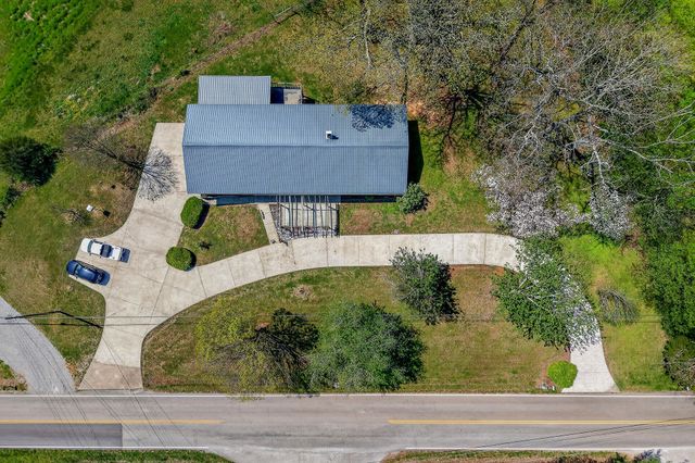 463 Franks Ferry Rd, Sparta, TN 38583