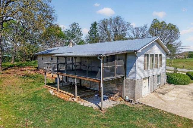 463 Franks Ferry Rd, Sparta, TN 38583