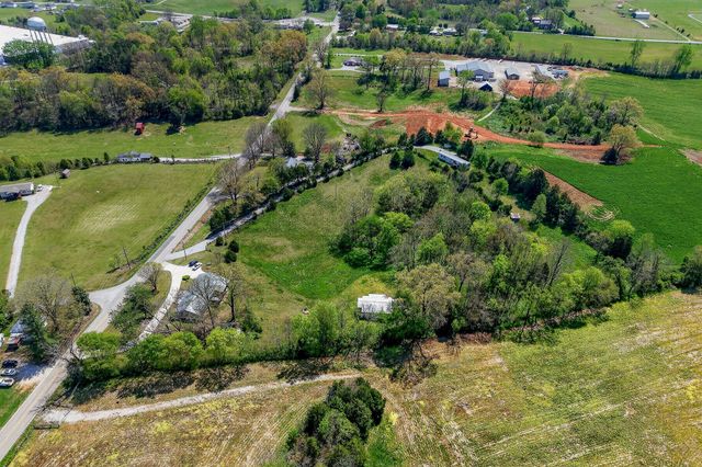 463 Franks Ferry Rd, Sparta, TN 38583