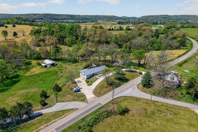 463 Franks Ferry Rd, Sparta, TN 38583