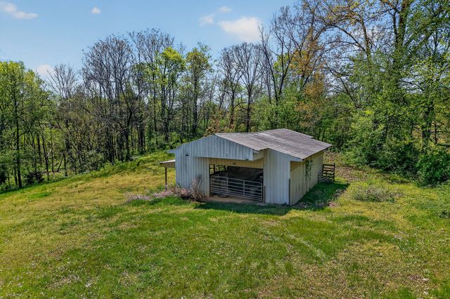 463 Franks Ferry Rd, Sparta, TN 38583
