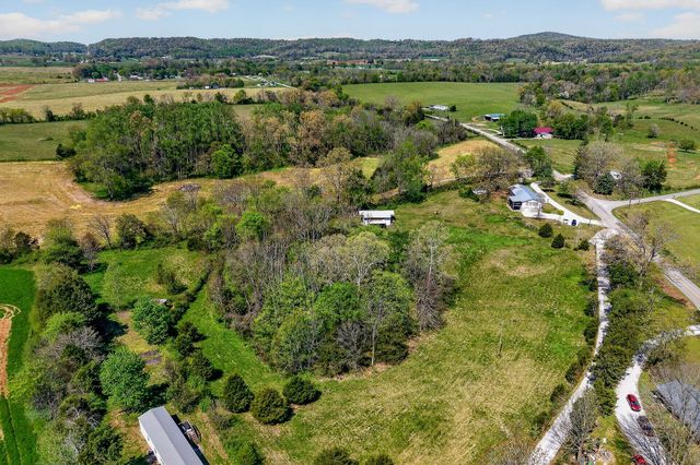 463 Franks Ferry Rd, Sparta, TN 38583